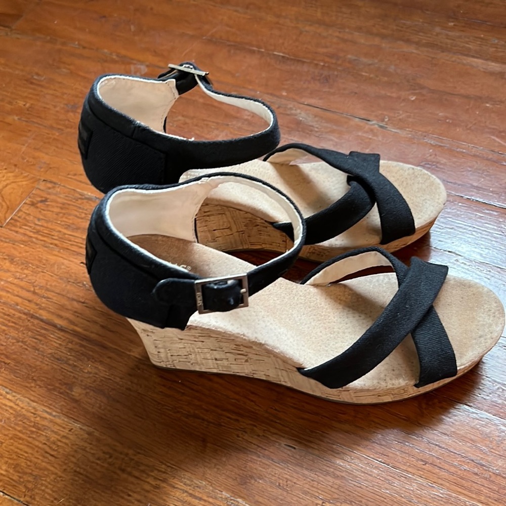New Tom’s wedges